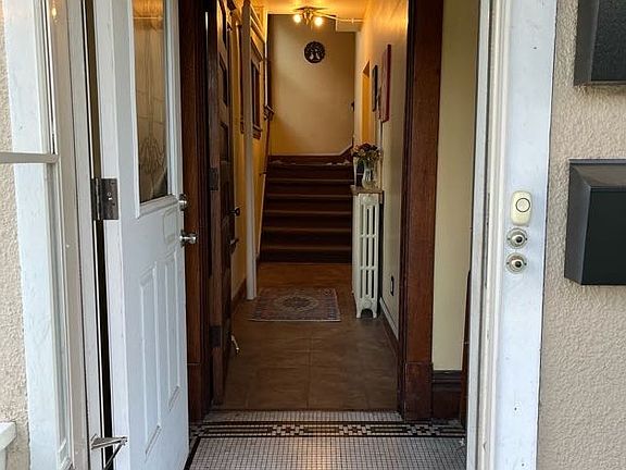 2nd image of 1319 Lincoln Ave #2
