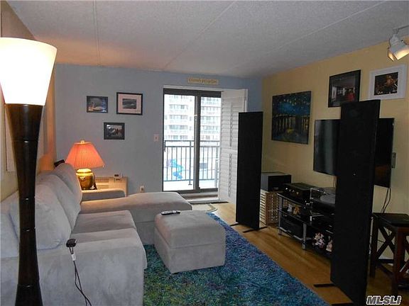 4th image of 220 W Broadway APT 200