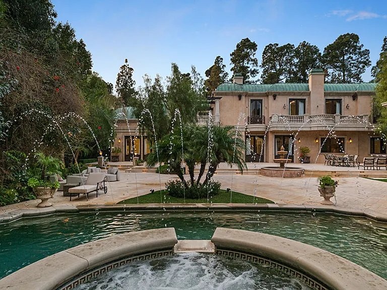 1021 N Crescent Dr — Photo 40