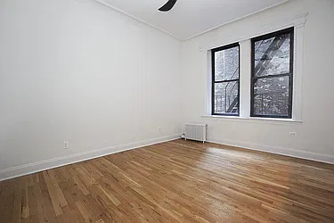 Rented by Barkoff Residential 