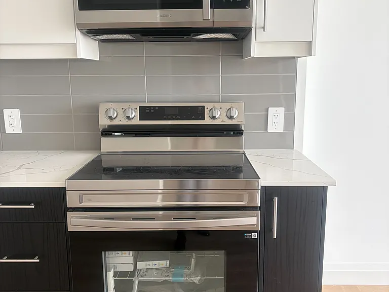 1333 Weber St E #1010 — Photo 7