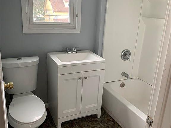 5th image of 2805 Searsdale Ave
