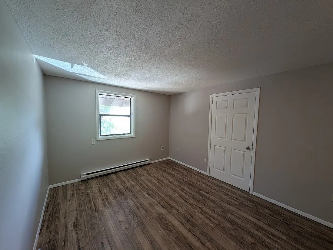 2 bed, $1,095 — Photo 4