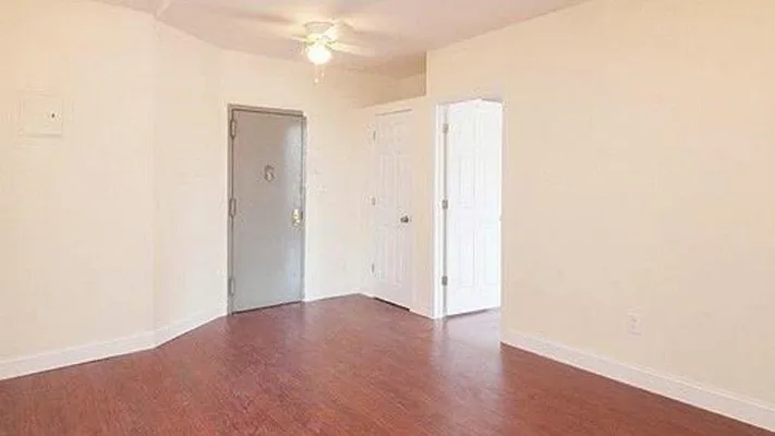 Rented by Nooklyn NYC LLC | media 13