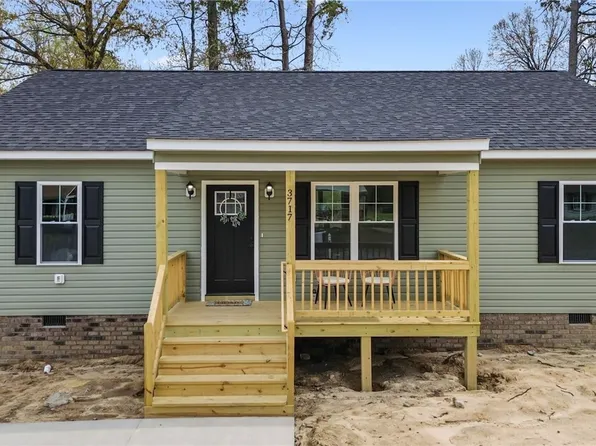 4004 Lee Dr, Petersburg, VA 23803