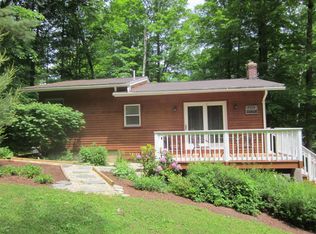 21 Lake Road Ext, Pittsfield, MA 01201