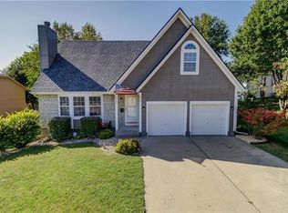 854 Yancey St, Liberty, MO 64068