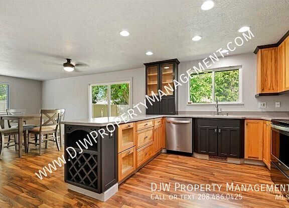 3rd image of 3408 Colorado Ave