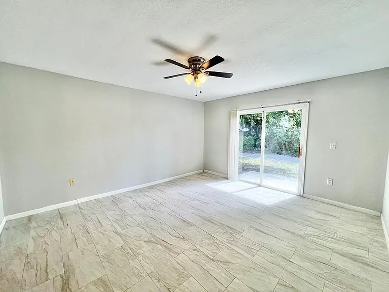 4395 Sherwood Forest Dr — Photo 15