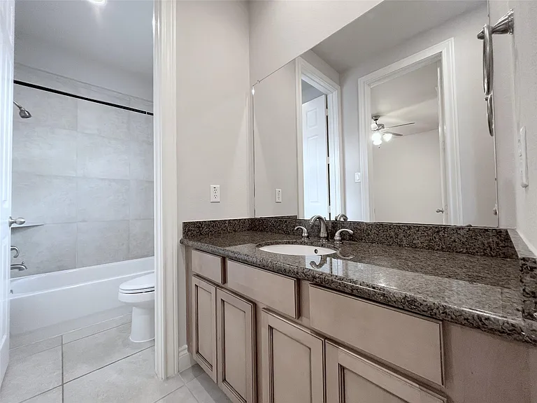 2612 Edgefield Lakes Dr — Photo 7