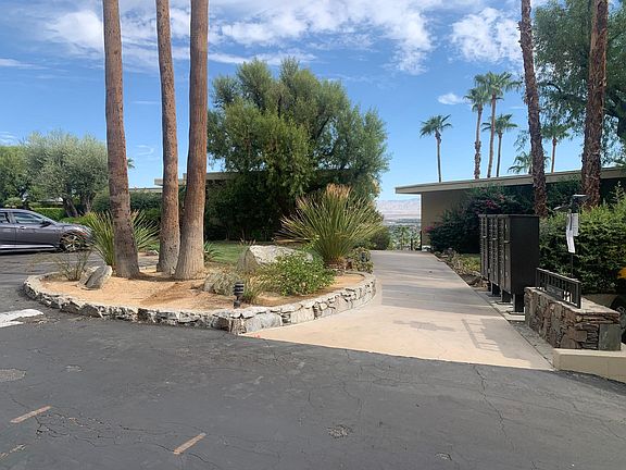 4th image of 2124 Southridge Dr