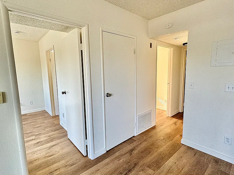 11058 Cantlay St #1 — Photo 7