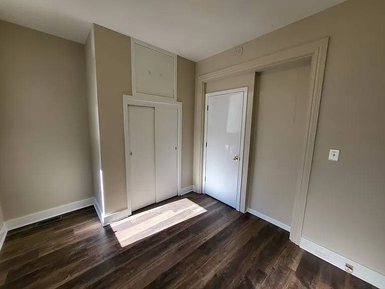 214 Peffer St #1 — Photo 6