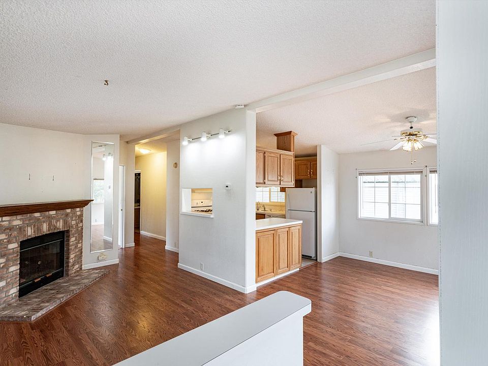 1st image of 146 Westgate Circle