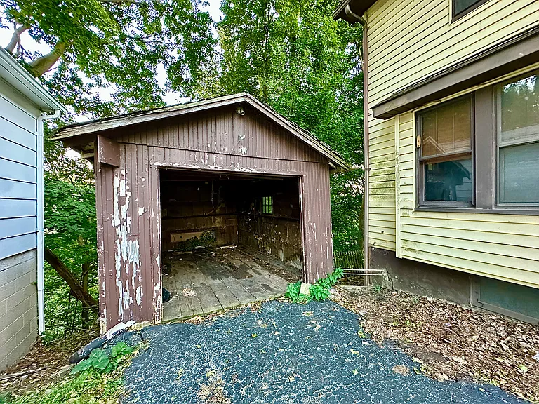 720 Neshannock Blvd — Photo 15