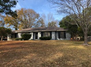 1232 Ferncrest Dr, Jackson, MS 39211
