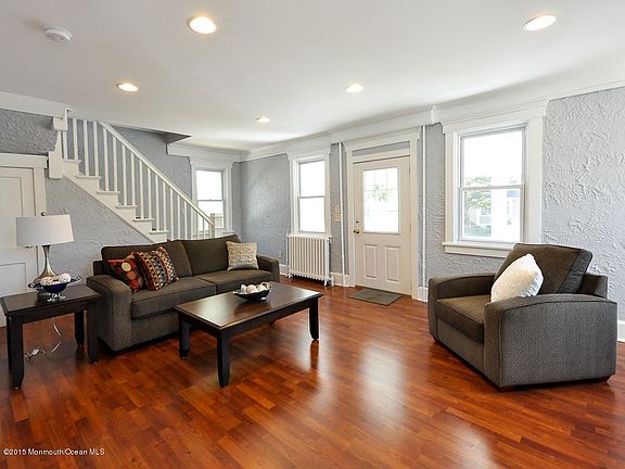 2nd image of 142 Beachwood Blvd