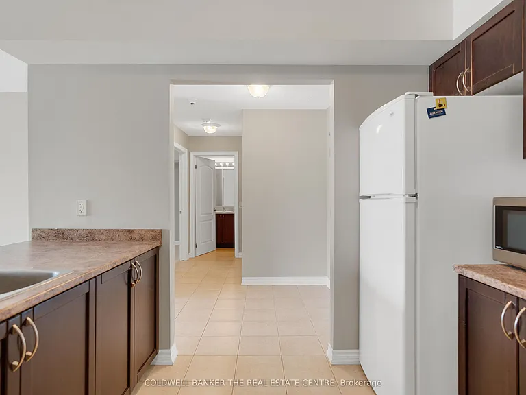 137 Sydenham Wells Dr #15 — Photo 6