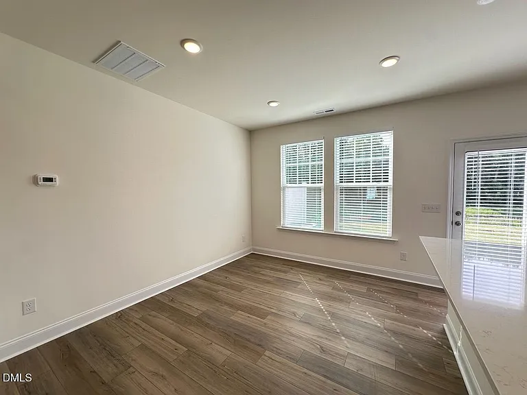 947 Kensley Grove Ln — Photo 13