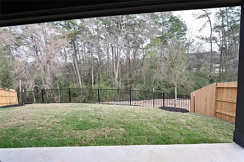 6686 Lahna Oak Dr Photo 1
