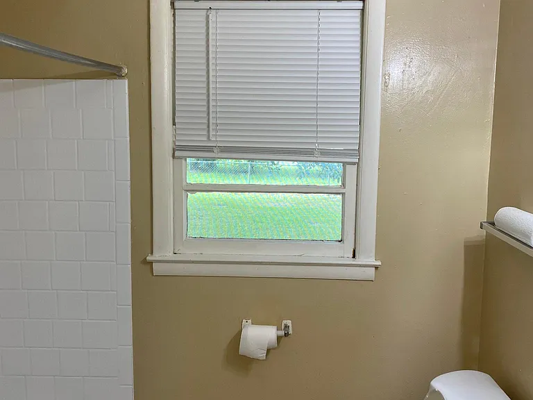 Iowa St — Photo 18