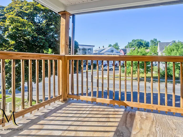 653 Belmont Ave — Photo 30