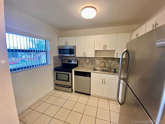 3rd image of 8885 Fontainebleau Blvd APT 205