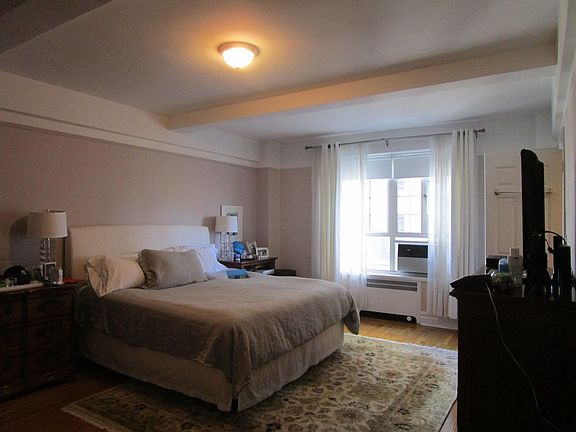 5th image of 275 Central Park W APT 6d