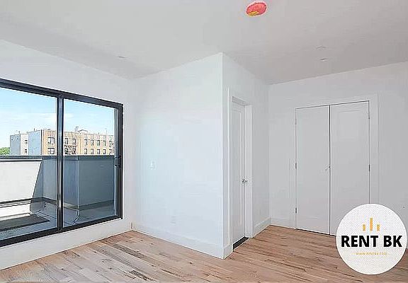 4th image of 1475 Nostrand Ave #14D