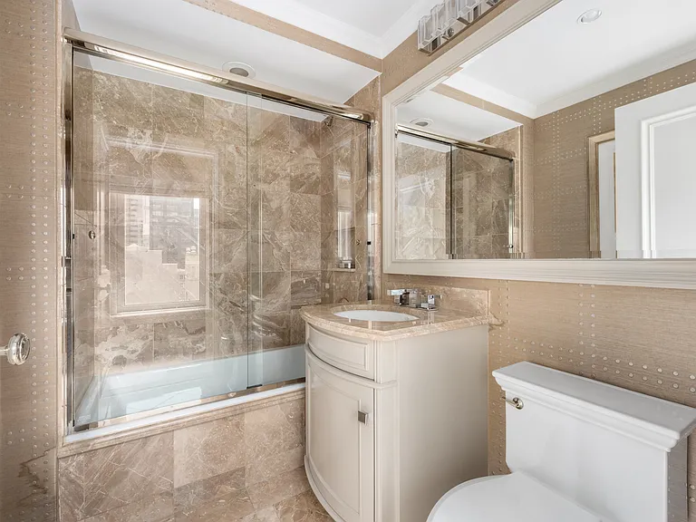 502 Park Ave #Penthouse 27 — Photo 15