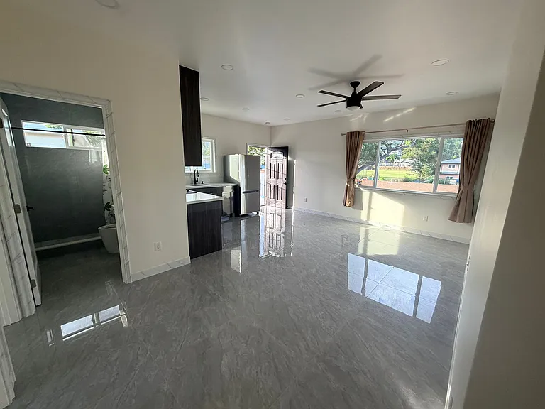 1266 Kanewai St — Photo 3