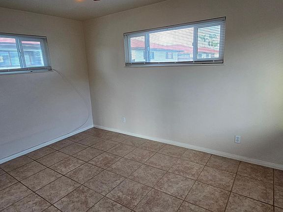 3rd image of 207 Del Mar Ave