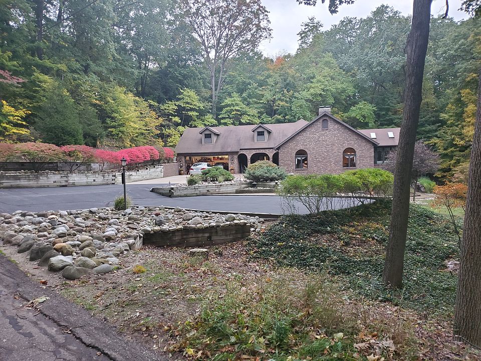 1st image of 9560 Hillside Dr