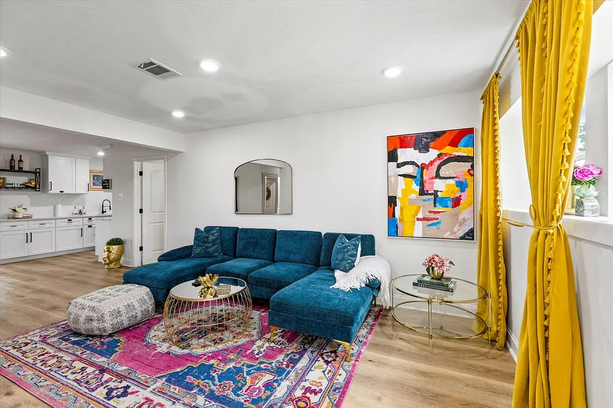 4 bed, 1777 sqft, $5,750 — Photo 1