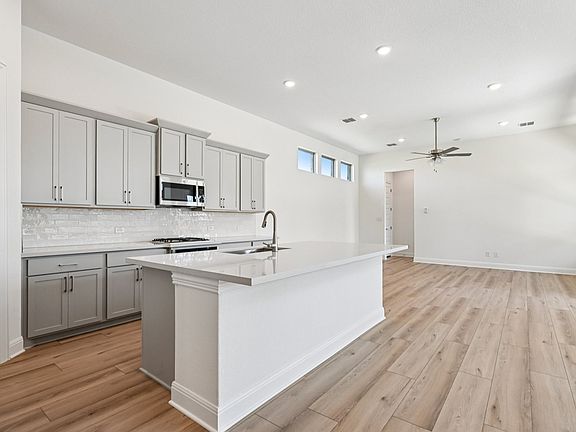 3rd image of 129 Royal Fern Rd