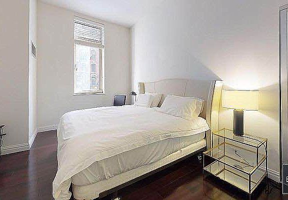 4th image of 106 Central Park S APT 3C
