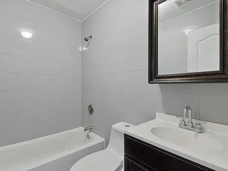 691 Evergreen Ave #2 — Photo 6