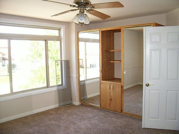 3rd image of 12320 Roadrunner Ln