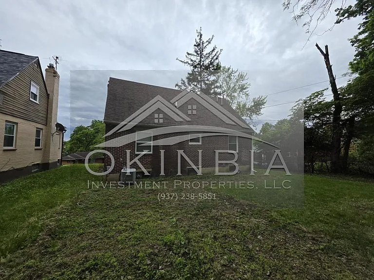 2815 Oxford Ave — Photo 24