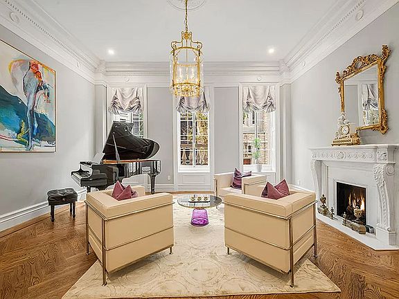 5th image of 113 E 64th St