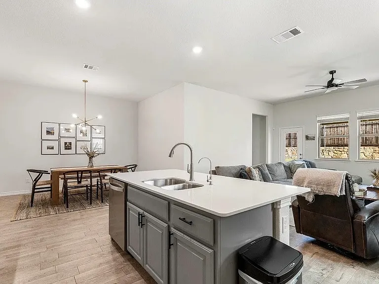 4122 Ellinger Dr — Photo 16