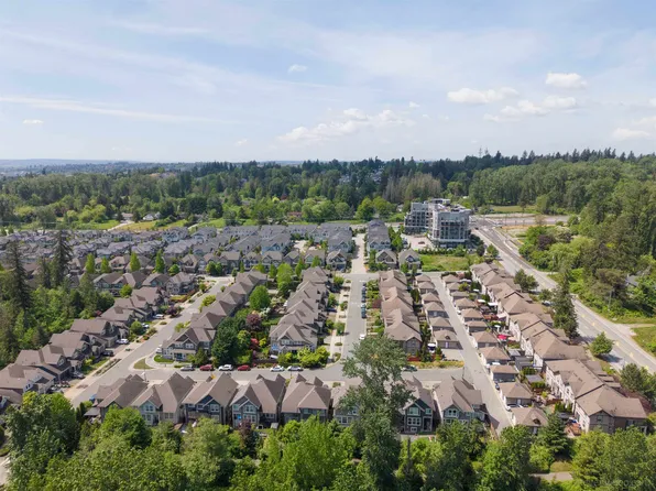 7169 208a St #5, Langley, BC V2Y 0X2