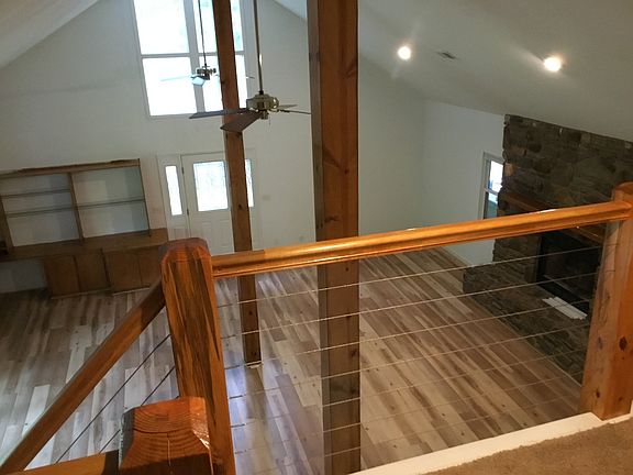 5th image of 19 Tumblewood Dr