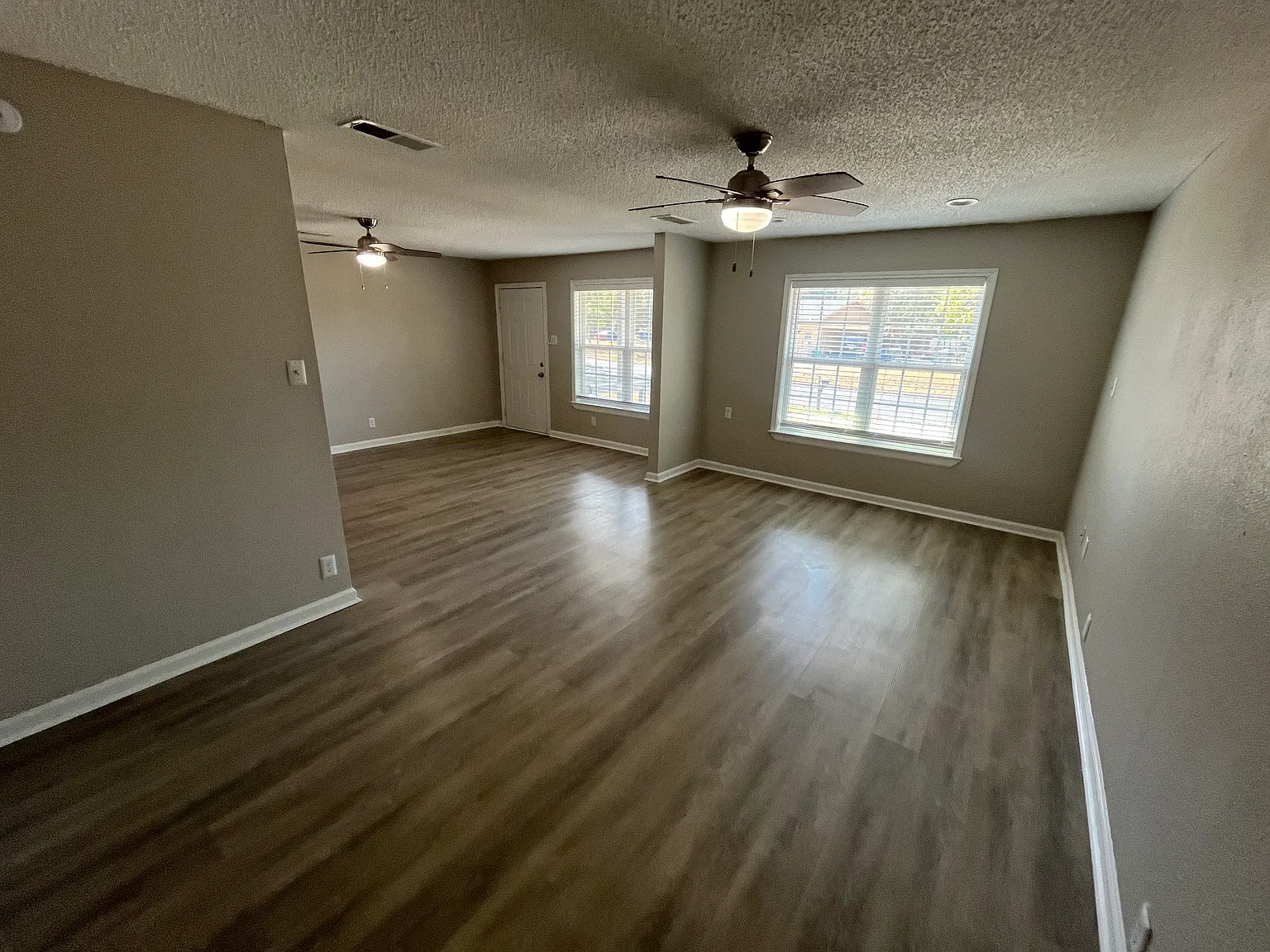 3 bed, 1282 sqft, $1,700 — Photo 4