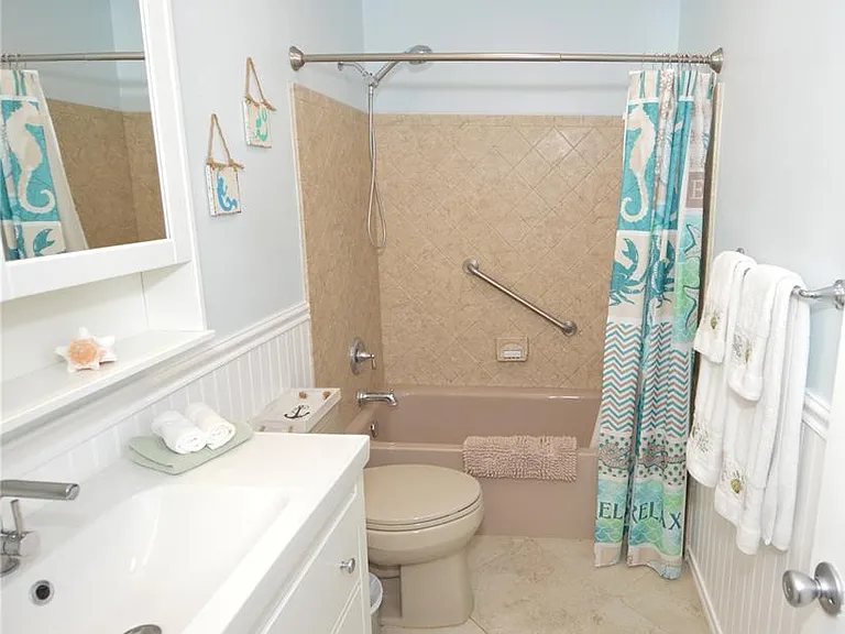 213 Seahorse Dr SE #B — Photo 33