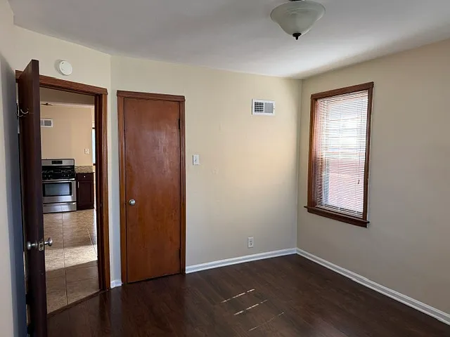 5493 Loughborough Ave — Photo 25