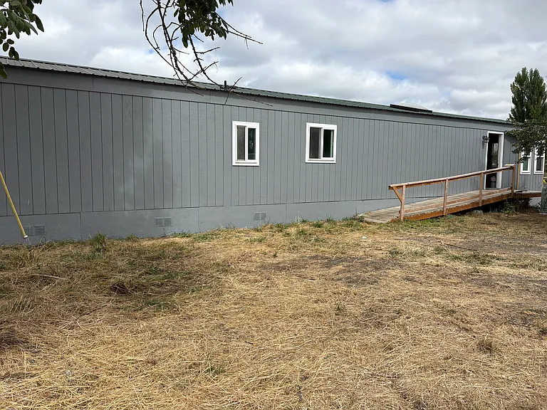 80930 N Pacific Hwy #6 — Photo 3