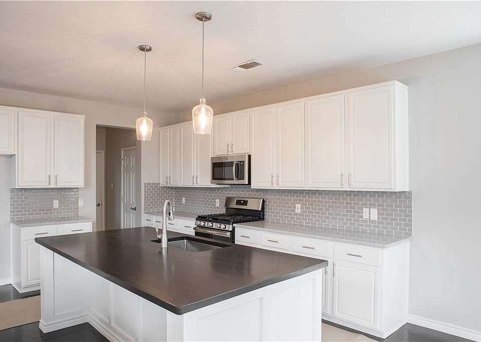 1st image of 8604 Falcon Crest Dr