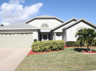 32 Meadows Park Ln, Boynton Beach, FL 33436