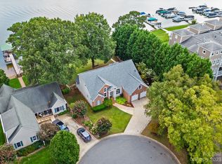 100 Chandeleur Dr, Mooresville, NC 28117